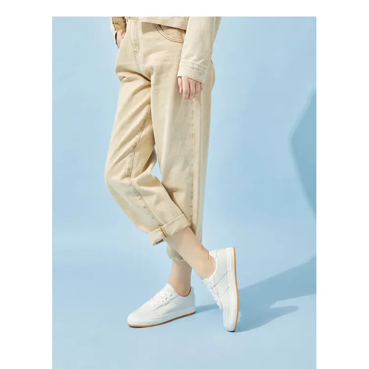 China Lace-up New Style Outdoor Unisex Beige Sneaker Comfortable Casual Shoes for Men